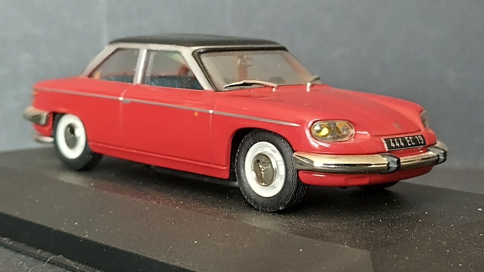 Panhard 24 BT 1:43 Altaya ixo Pol, Overige merken, Auto, Verzenden, M