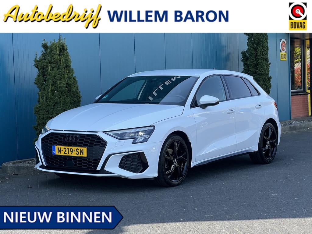 Audi A3 Sportback 35 TFSI 150 PK S edition CARPLAY/ANDROID |, Auto's, 4 cilinders, 150 pk, Leder en Stof, Wit