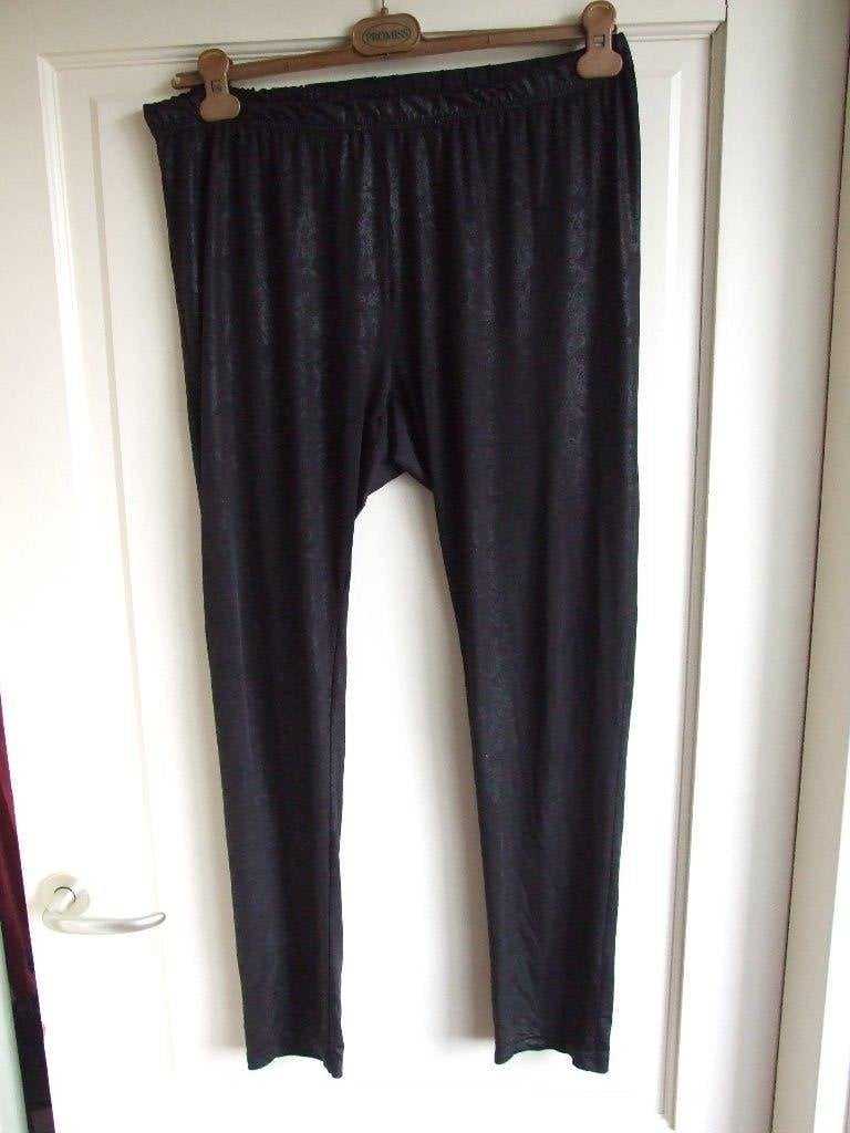 Zhenzi zgan zwarte legging met bloemmotief M, Legging, Zhenzi, Zwart, Ophalen of Verzenden