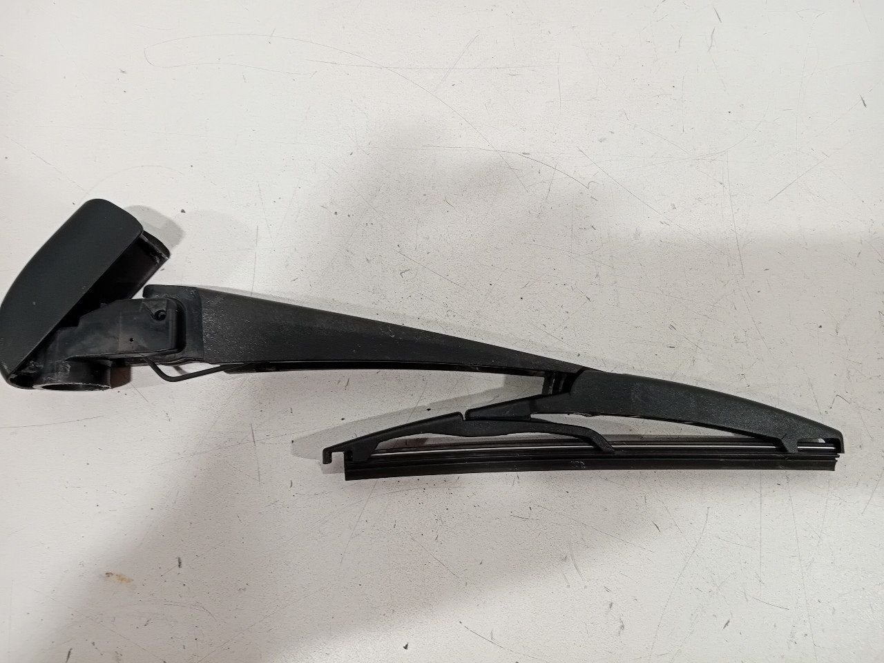Ruitenwisserarm achterruit Toyota Auris, Auto-onderdelen, Onderdelen@venauto.nl, Van der Ven Autorecycling B.V., Gebruikt, Ettenseweg 76, 4706 PB Roosendaal, The Netherlands