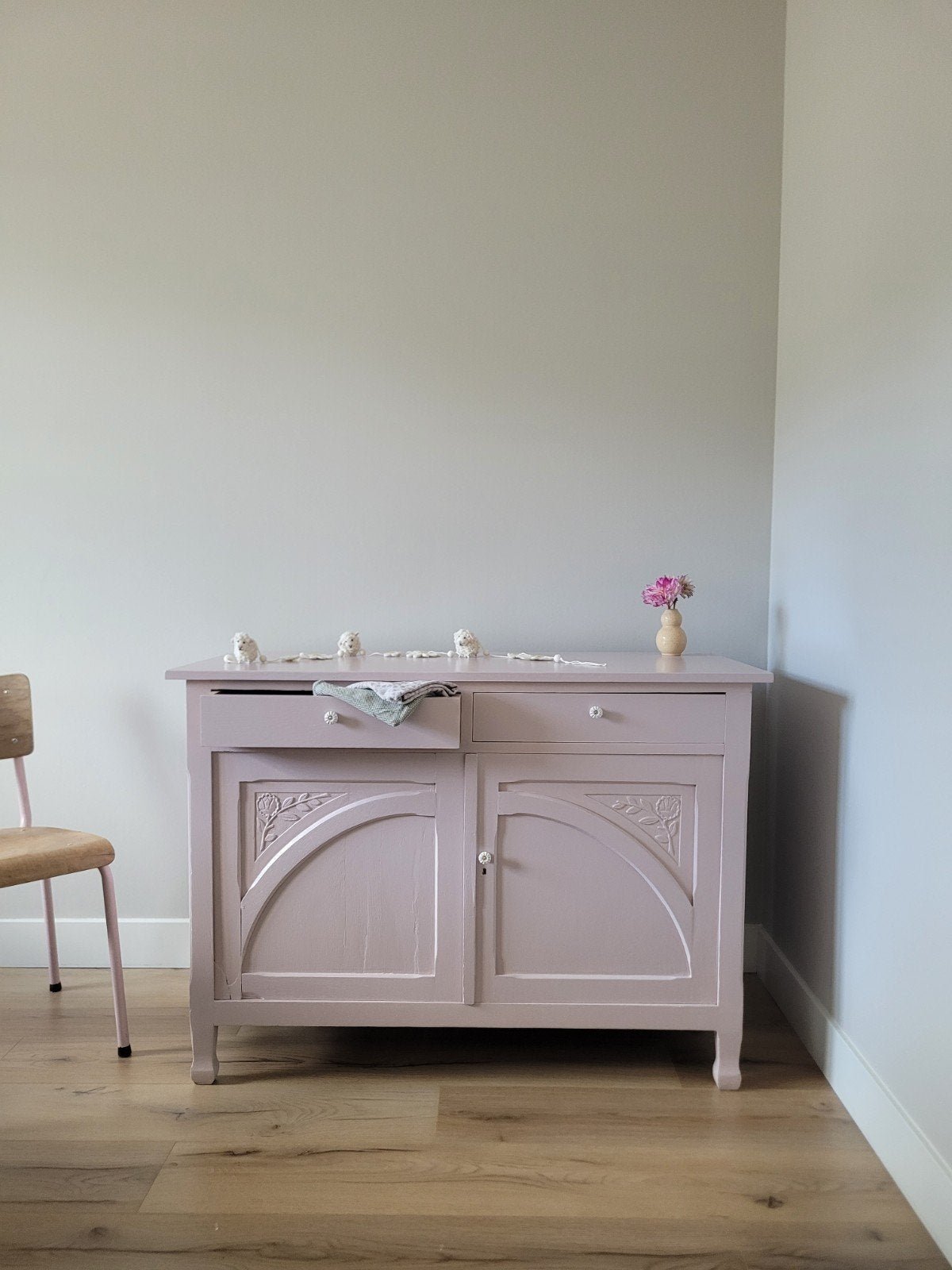 NIEUW vintage dressoir / kastje roze, Ophalen, Met deur(en), Vintage, 50 tot 100 cm