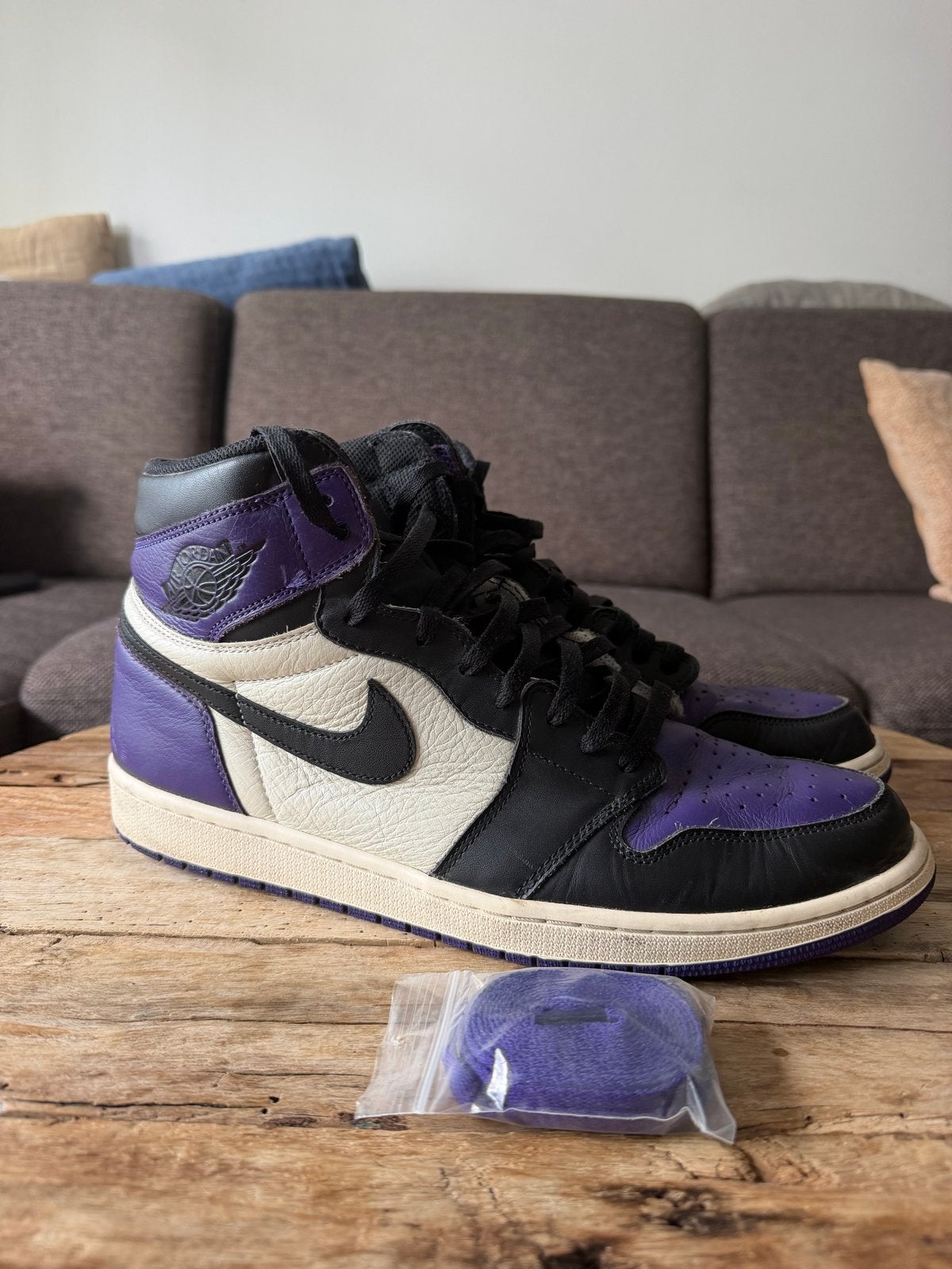 Nike Air Jordan 1 Retro High Court Purple, Ophalen of Verzenden, Gedragen, Overige kleuren, Sneakers of Gympen