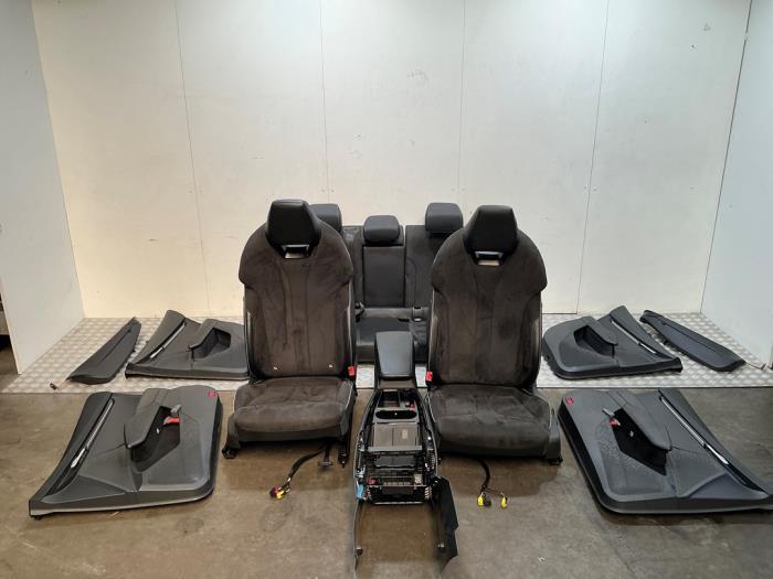 Bekleding Set (compleet) van een Skoda Enyaq IV (Enyaq 21-), 12 maanden garantie, Gebruikt, -, -
