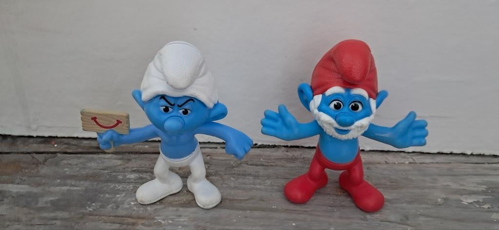 2 Smurfen McDonald's 2013 - Grote Smurf & Moppersmurf, Verzamelen, Smurfen, Ophalen of Verzenden, Gebruikt, Verschillende Smurfen