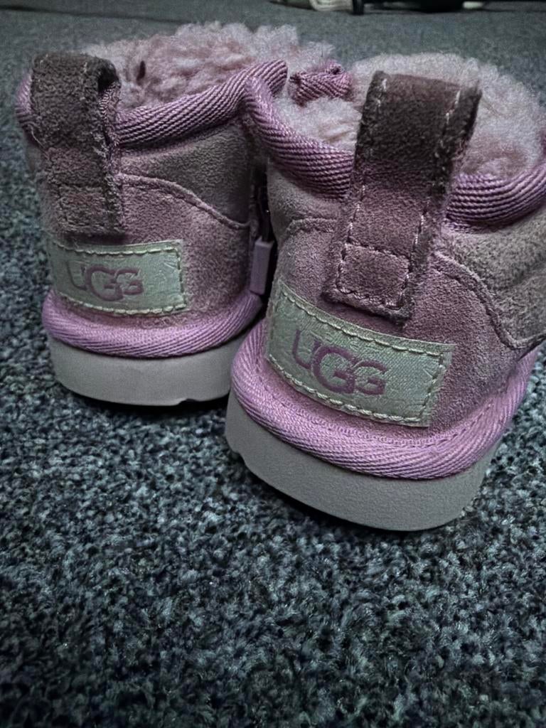 UGG Laarsjes Roze Maat 22 Winter Kids Baby, Ophalen of Verzenden, Gebruikt, Meisje, Laarzen