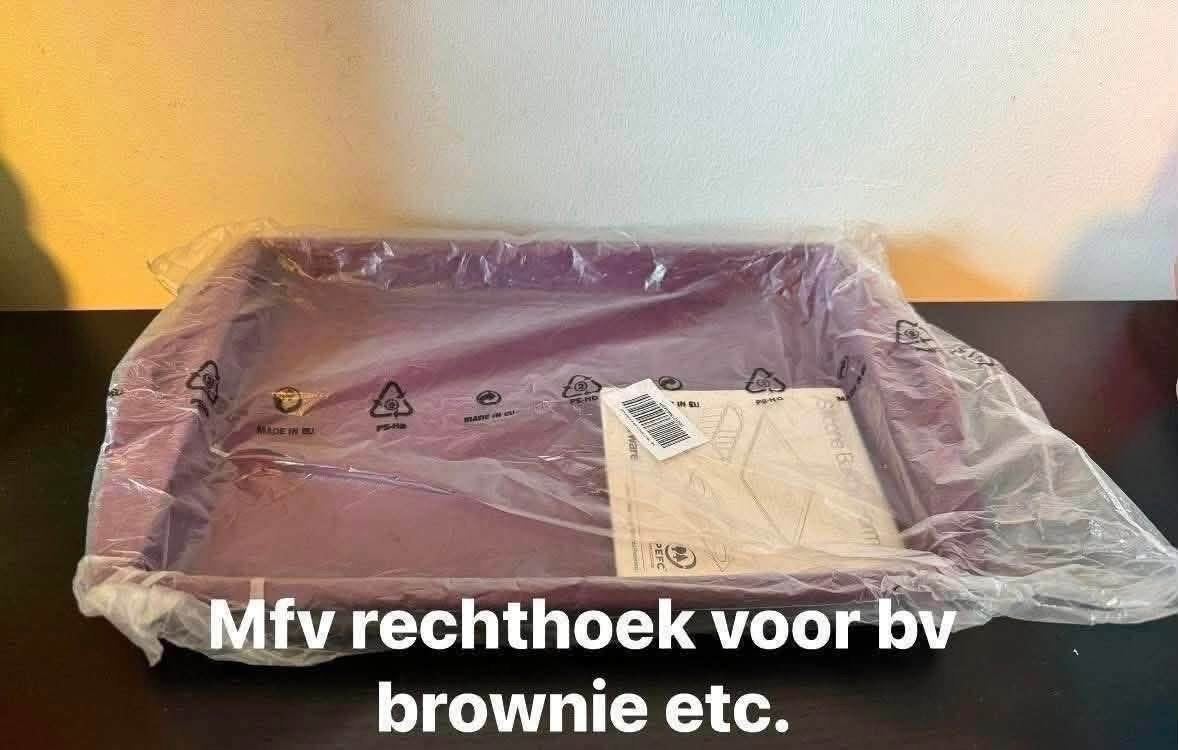 Tupperware MFV Rechthoekige Bak voor Brownies, Paars, Nieuw, Ophalen of Verzenden, Bak of Kom