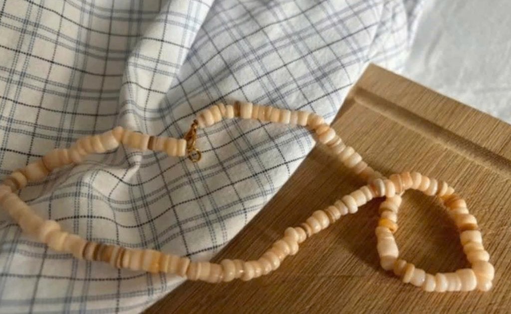 Anna+Nina beige roze gemêleerde schelpen ketting, 39/ 40 cm, Ophalen of Verzenden, Zo goed als nieuw, Beige, Overige materialen