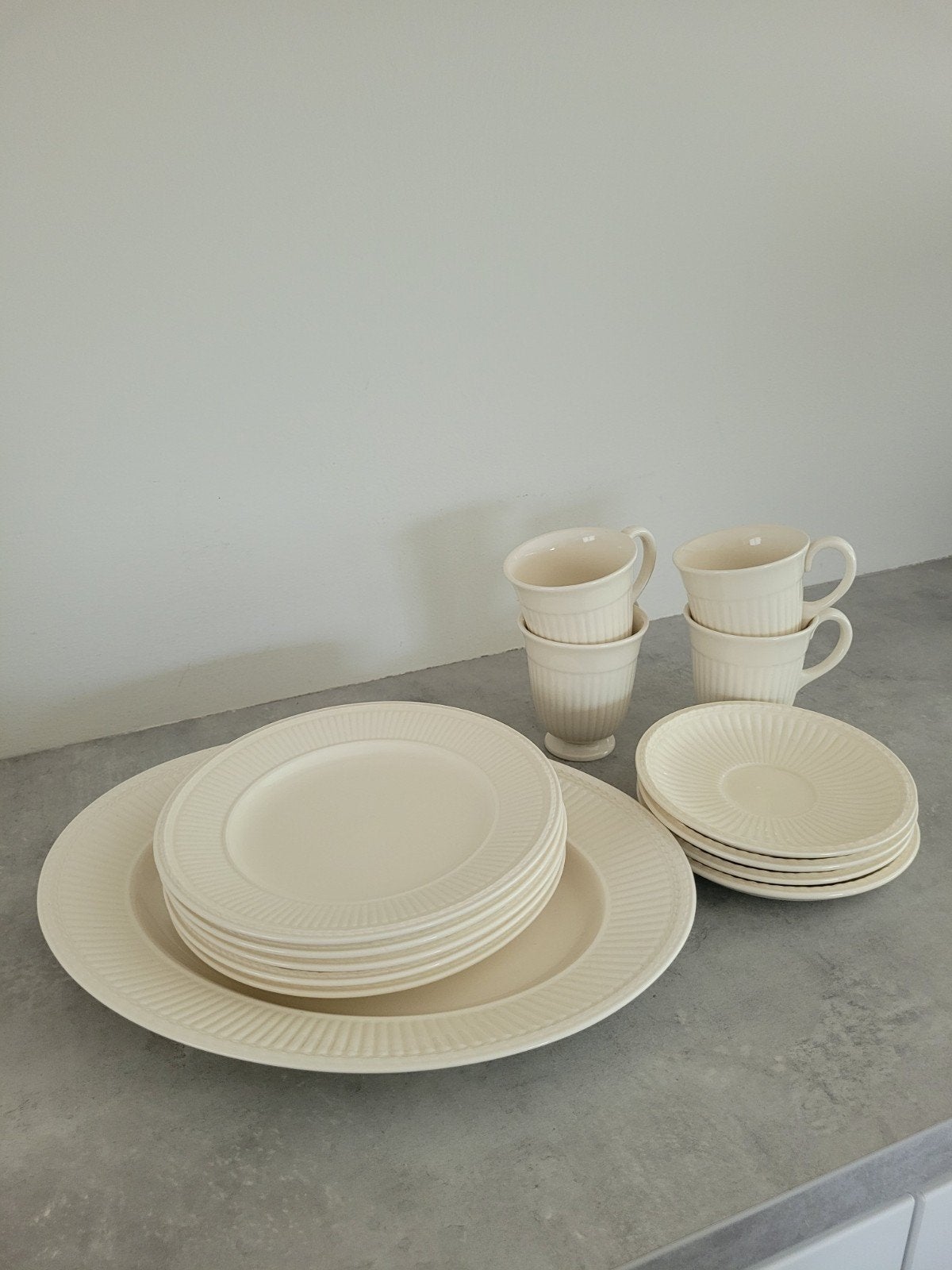 Wedgwood Edme servies - Borden en kopjes, Ophalen, Klassiek, Zo goed als nieuw, Wedgwood
