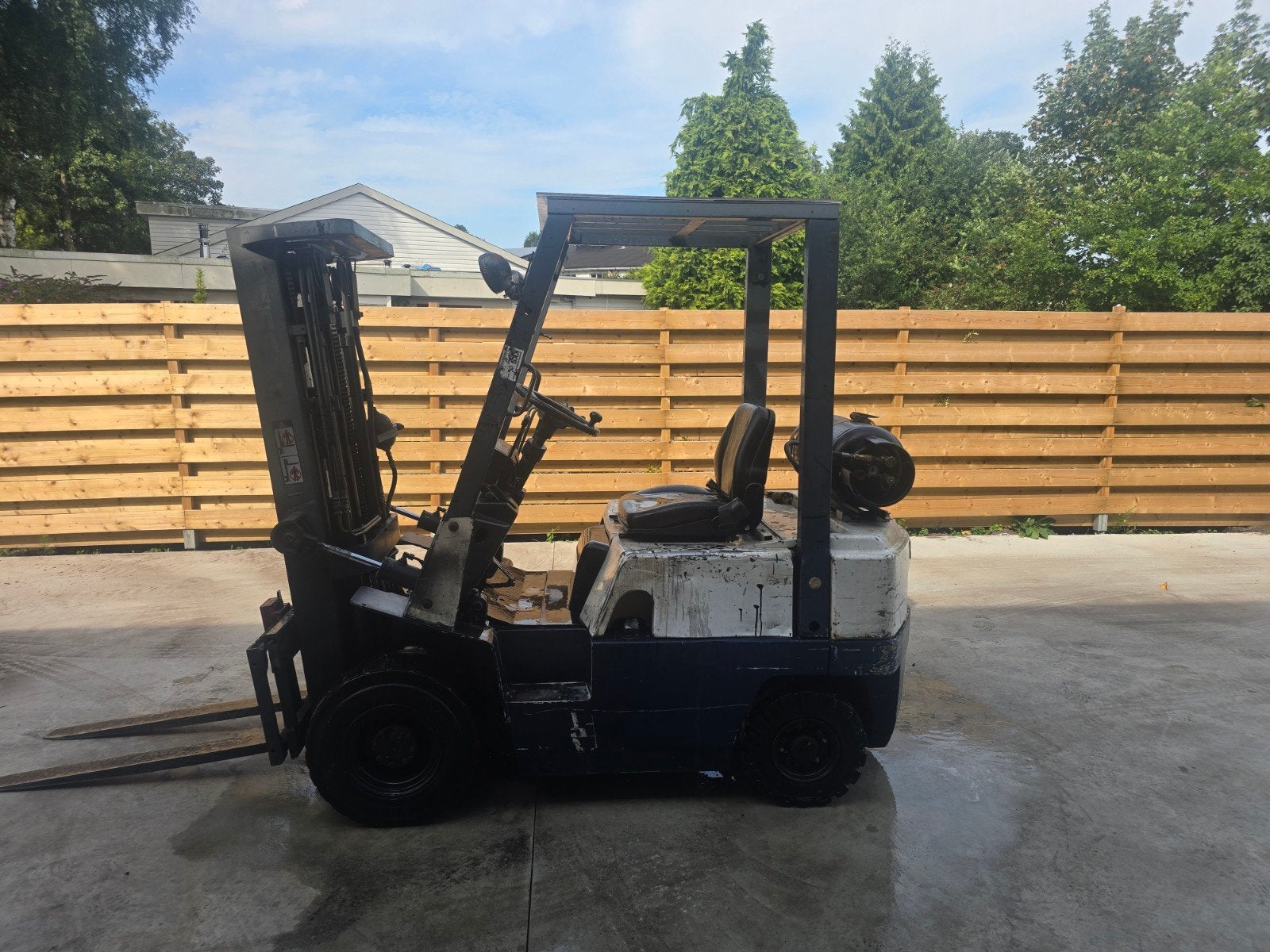 Nissan 1.8T lpg heftruck, Zakelijke goederen, Machines en Bouw | Heftrucks en Intern transport, 1000 tot 2000 kg, Ophalen of Verzenden