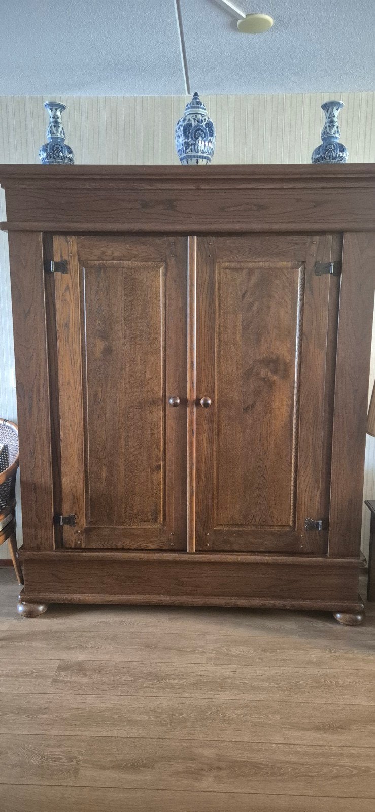 Eiken buffetkast met veel opbergruimte en 3 legplanken., Ophalen, Met plank(en), 200 cm of meer, 150 tot 200 cm