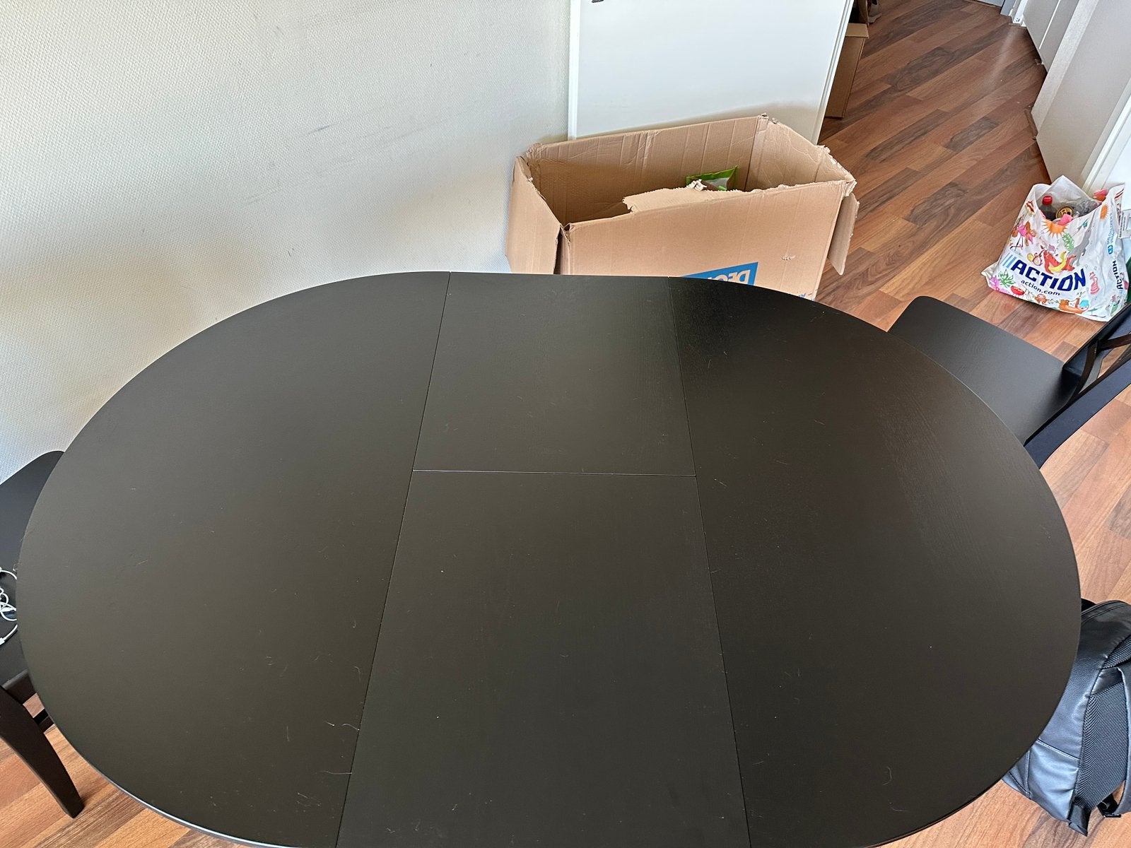 Dining table, Ophalen, 50 – 75, Rond, Zo goed als nieuw
