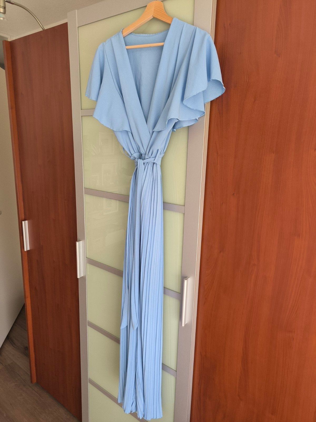 Feestelijke jumpsuit lichtblauw maat M, Ophalen of Verzenden, Zo goed als nieuw, Maat 38/40 (M), Blauw