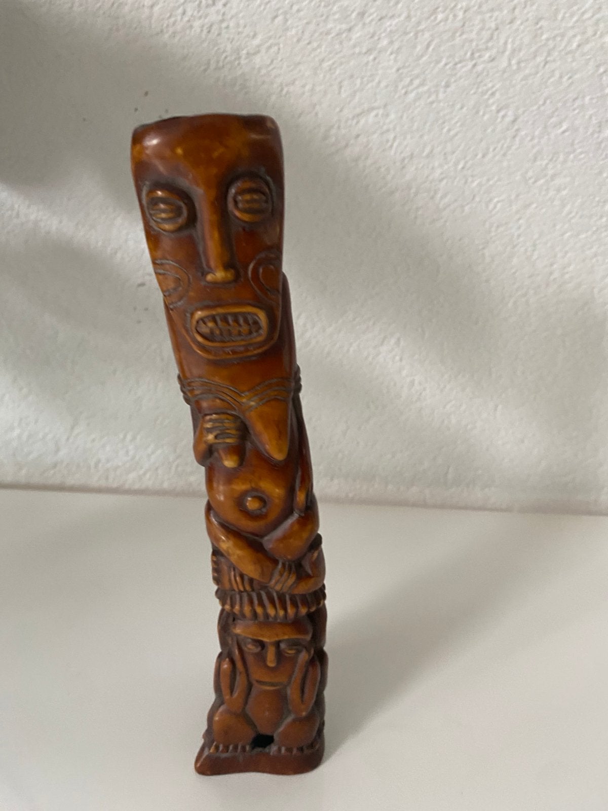 Sculptuur/tiki/beeld, been/hoorn, Ophalen