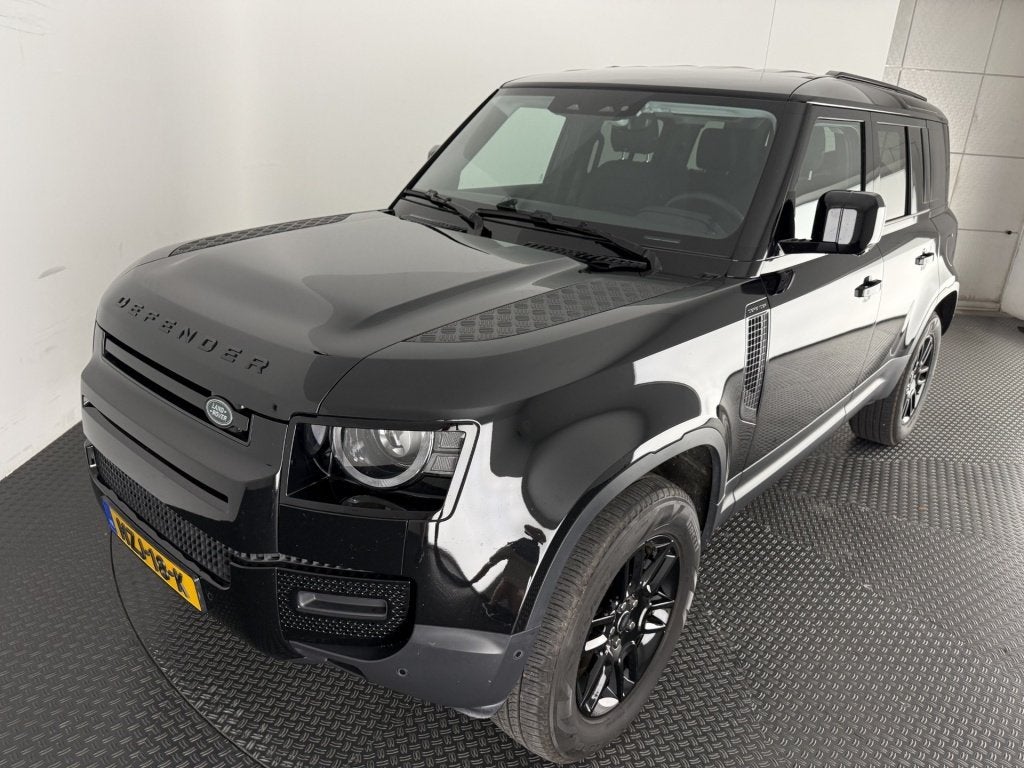 Land Rover Defender 110 2.0 P300e 110 garantie t/m 05-2030,, Auto's, Land Rover, Automaat, Gebruikt, 15 kWh, 3000 kg