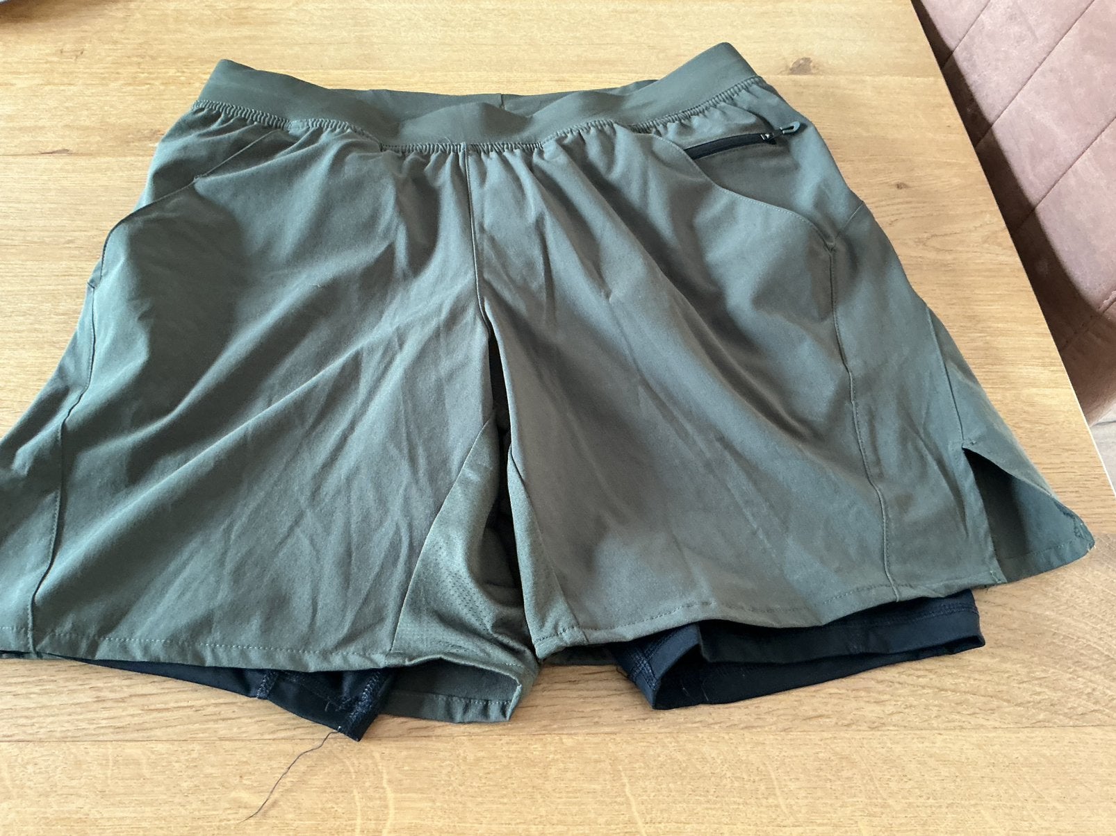 Sportbroekje 2 in 1 decathlon groen 2 euro, Kleding | Dames, Maat 46/48 (XL) of groter, Ophalen of Verzenden, Hardlopen of Fietsen