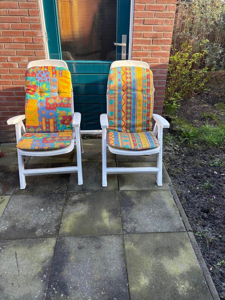 Twee tuinstoelen met kussens, Tuin en Terras, Tuinstoelen, Ophalen, Gebruikt, Kunststof, Verstelbaar