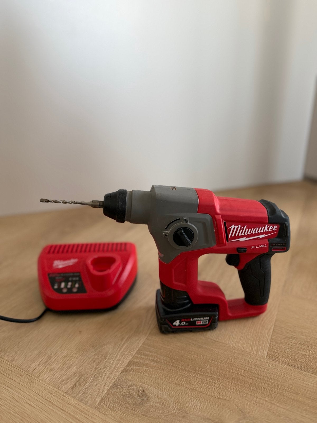 Milwaukee Boorhamer M12 FUEL - Gebruikt, Goede Staat, Gebruikt, Boor- en/of Breekhamer, Ophalen of Verzenden, Minder dan 400 watt