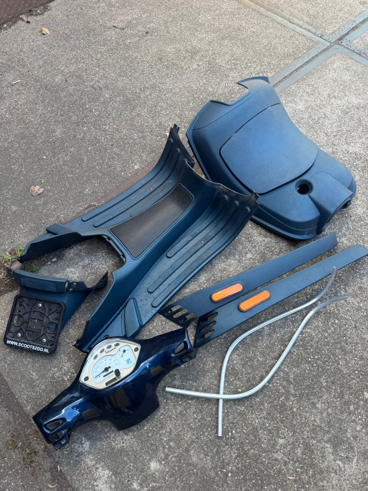 Vespa lx 2 takt kappen onderdelen, Ophalen