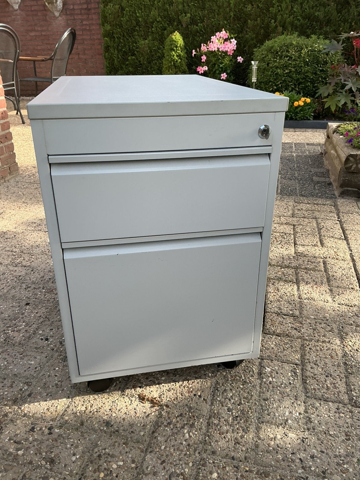 Dossierkast met slot op wieltjes, afm. 75x46x67cm hoog, Ophalen, Minder dan 50 cm, Gebruikt, 1 of 2 laden