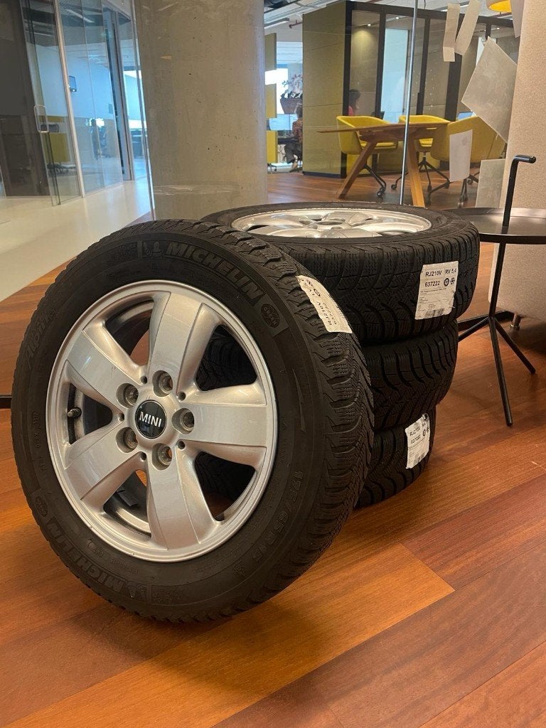 MINI 15" velgen + Michelin winterbanden, Auto-onderdelen, Banden en Velgen, Ophalen, Gebruikt, 15 inch, 175 mm