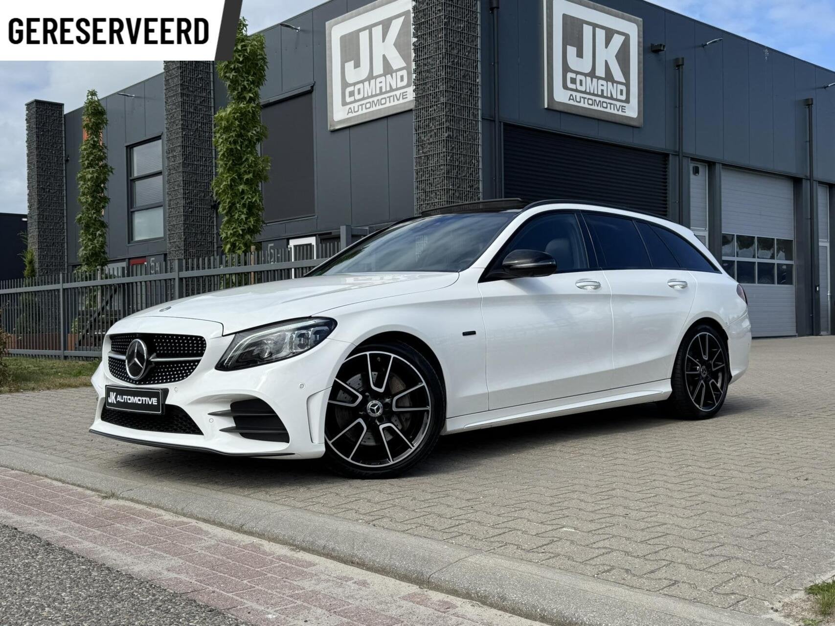 Mercedes C-klasse 300 e AMG | Luchtvering | HUD | Pano | Vol, Auto's, Gebruikt, 320 pk, Leder, Hybride Elektrisch/Benzine
