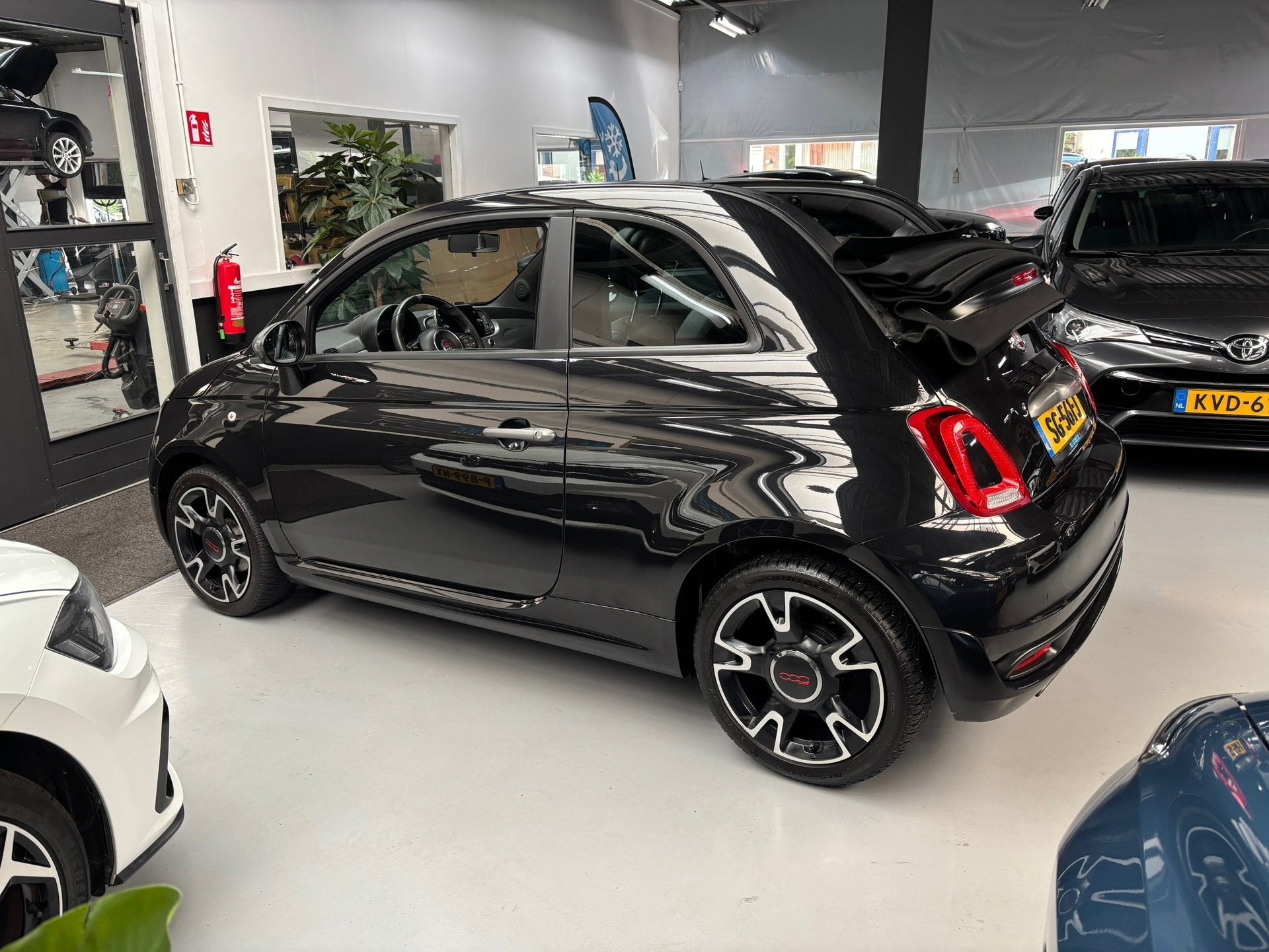 Fiat 500 0.9 TwinAir Turbo Sport / Navigatie / Cabrio, Auto's, Gebruikt, Zwart, Origineel Nederlands, Bedrijf