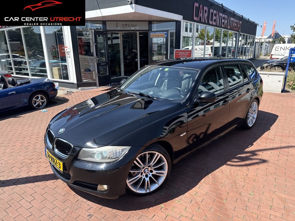 BMW 3 Serie Touring 320d leer navi airco cruise control, Auto's, Euro 5, Zwart, 4 cilinders, 168 €/maand