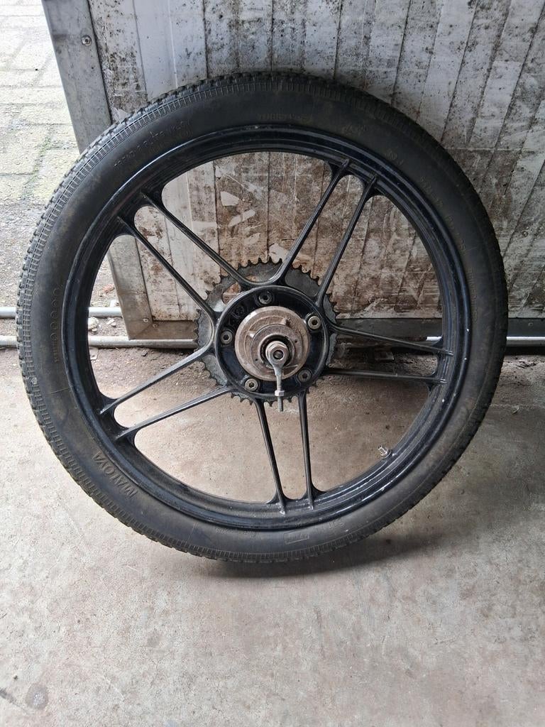 Puch ster velg met band, Fietsen en Brommers, Brommeronderdelen | Puch, Ophalen of Verzenden, Gebruikt, Overige typen