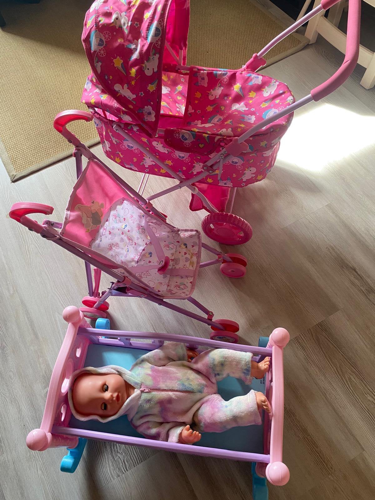 Poppenwagen, buggy en wieg met pop, Kinderen en Baby's, Speelgoed | Poppen, Ophalen, Gebruikt, Babypop