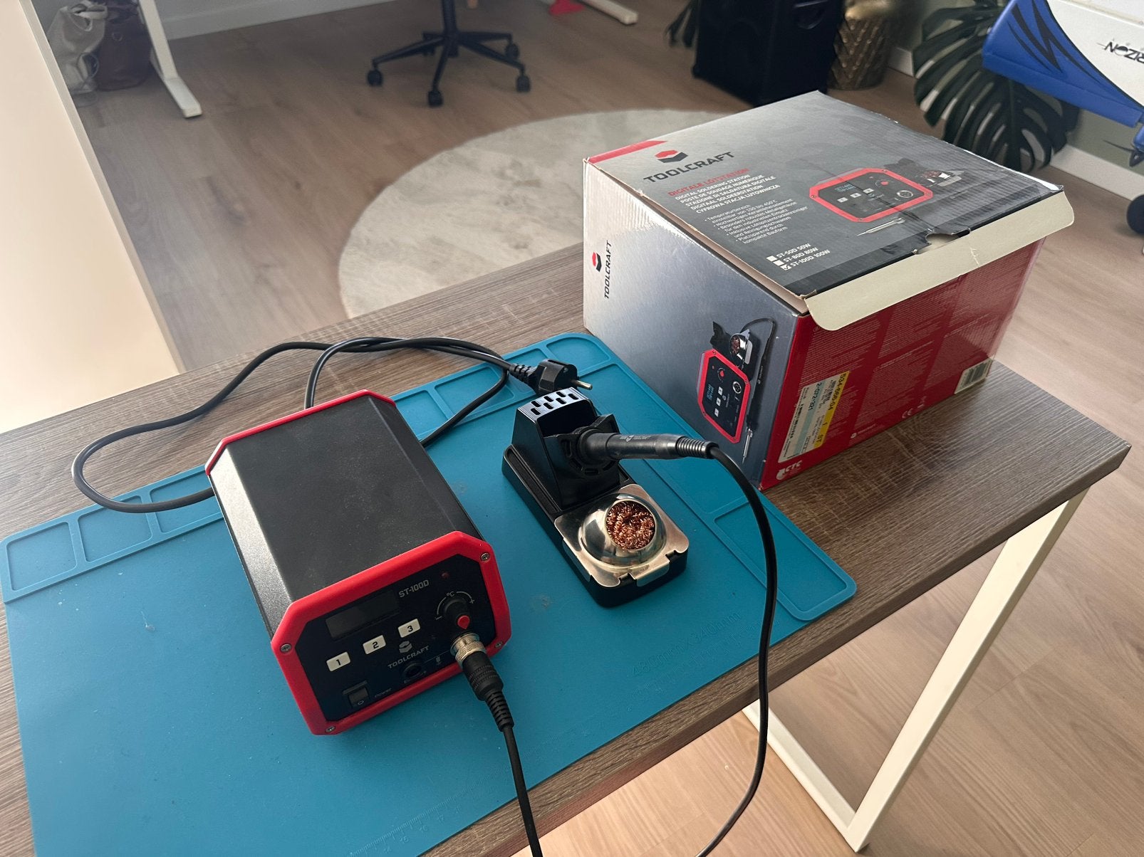 TOOLCRAFT ST-100D Digitaal Soldeerstation (100W), Ophalen of Verzenden, Zo goed als nieuw