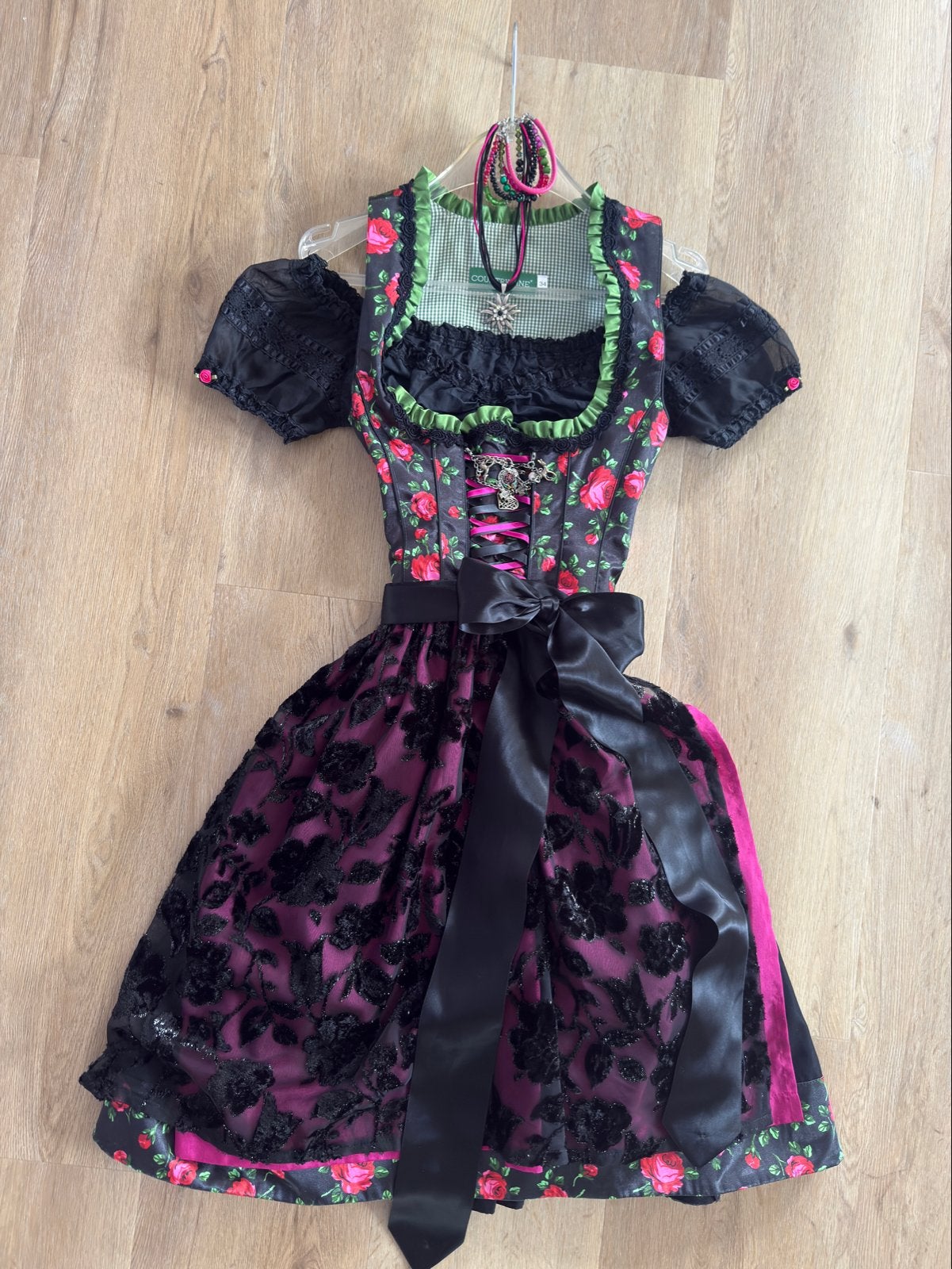Dirndl countryline maat 34, Zwart, Ophalen of Verzenden, Zo goed als nieuw, Maat 34 (XS) of kleiner