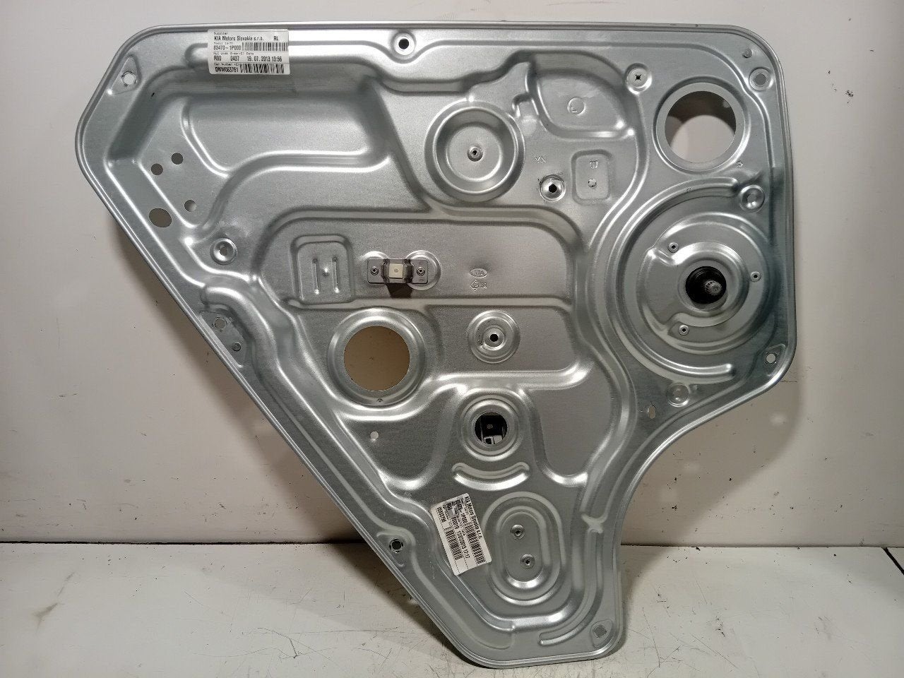 Raammechaniek links achter Kia Venga, Auto-onderdelen, Onderdelen@venauto.nl, Van der Ven Autorecycling B.V., Ettenseweg 76, 4706 PB Roosendaal, The Netherlands