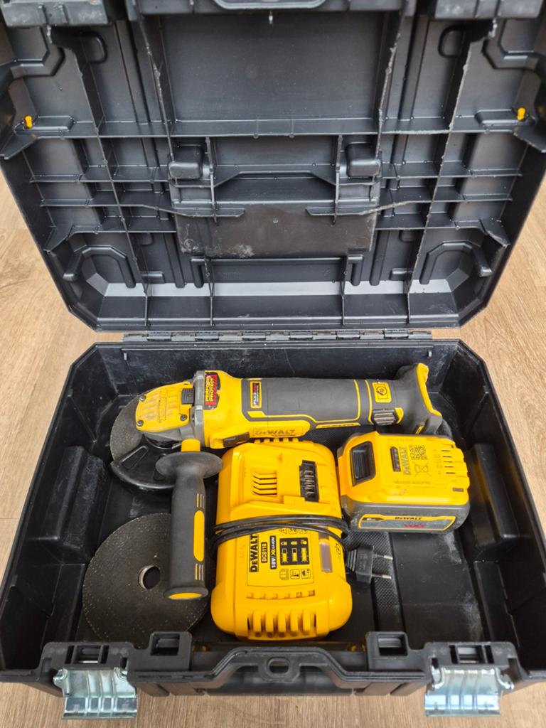 DeWalt DCG409 FlexVolt haakse slijper met 6Ah accu en lader, Ophalen of Verzenden