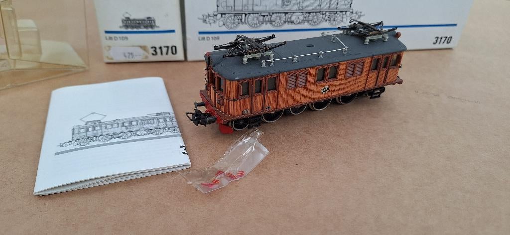 Marklin Zweedse locomotief Litt D 109 opbouw van hout SJ, Ophalen, Wisselstroom, Locomotief, Zo goed als nieuw