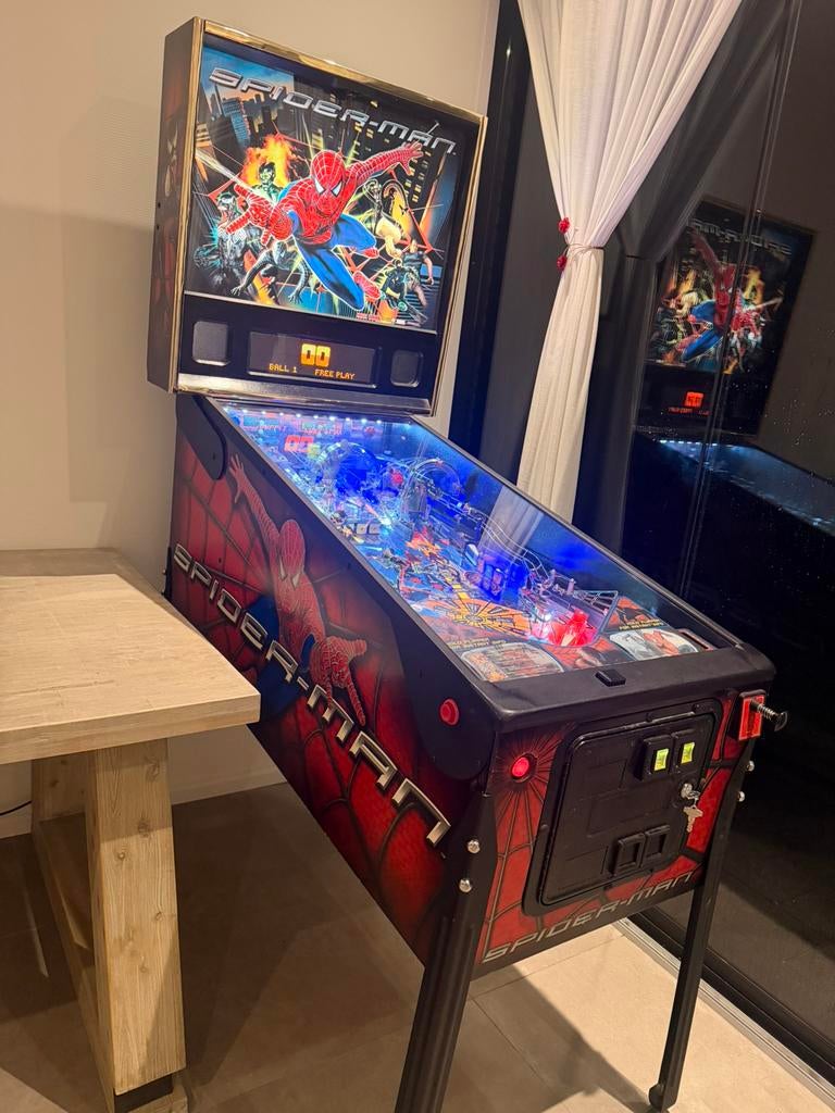 Flipperkast Spider Man/MARVEL/STERN/LIEFHEBBERS STAAT/LED, Ophalen, Elektronisch, Stern, Zo goed als nieuw