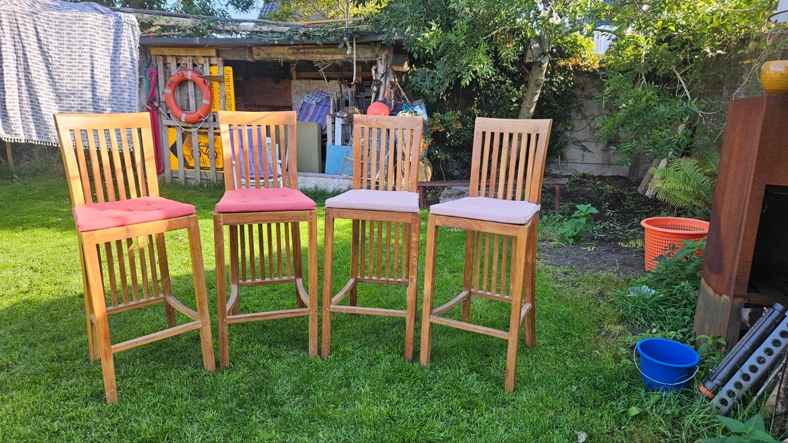 Teak barkrukken met kussens (4 stuks), Ophalen, Gebruikt, Bruin, Vier