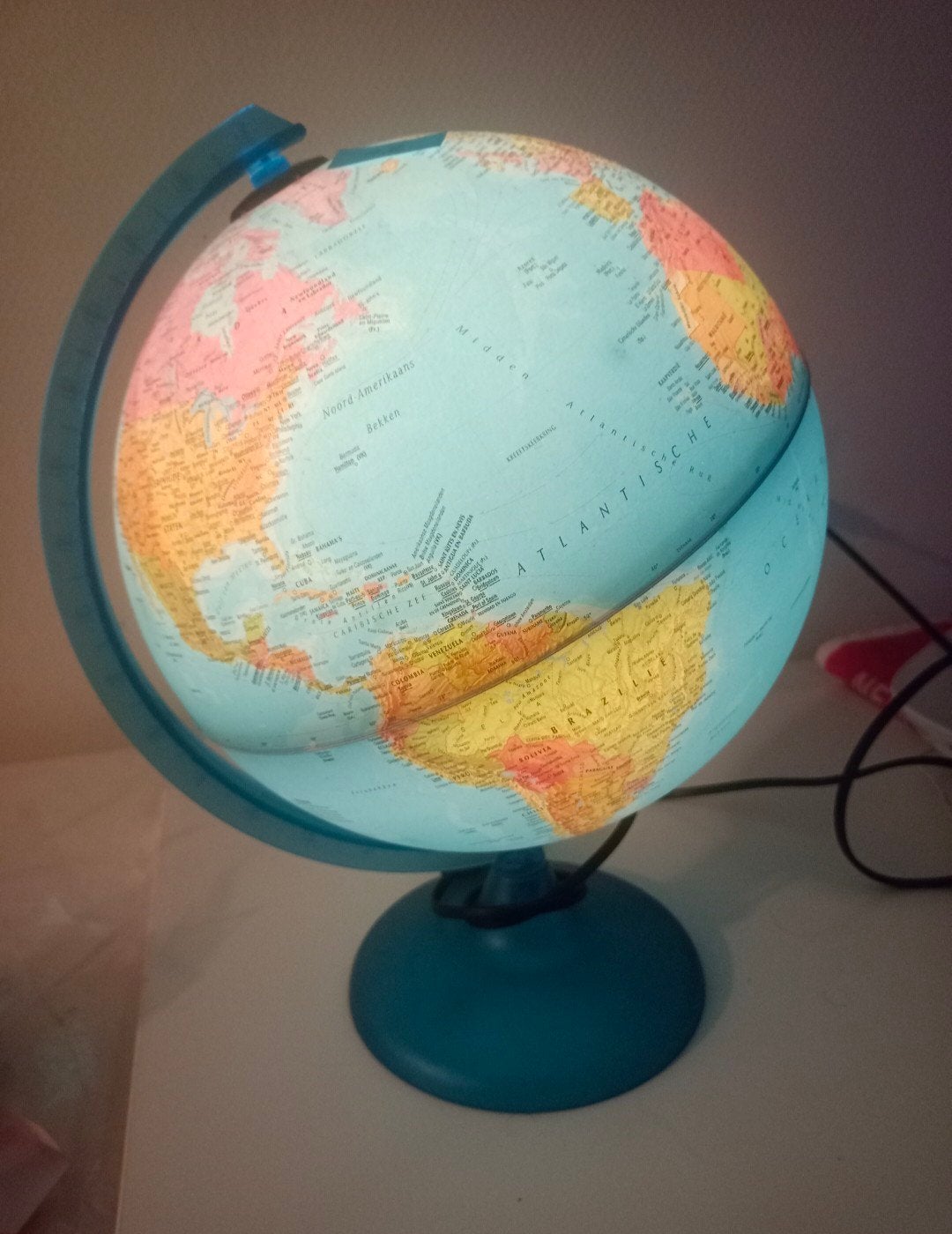 Globe with light, Ophalen, Zo goed als nieuw