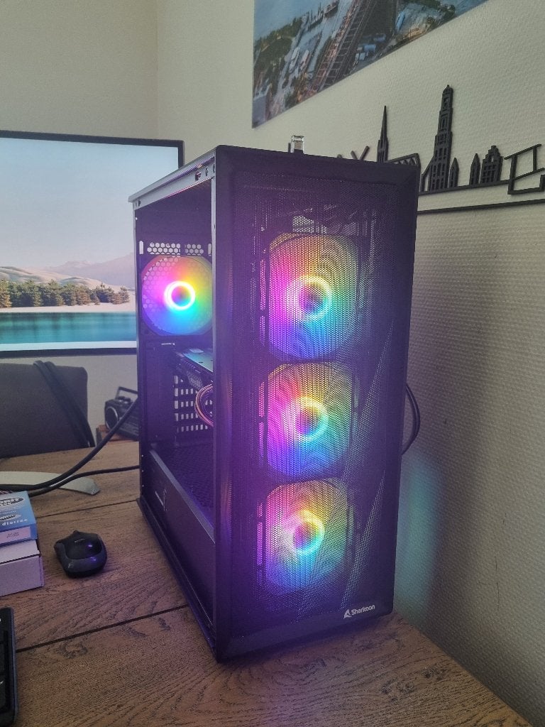 Gaming PC voor een mooie prijs!, Spelcomputers en Games, Games | Pc, Zo goed als nieuw, Avontuur en Actie, 1 speler, Vanaf 16 jaar