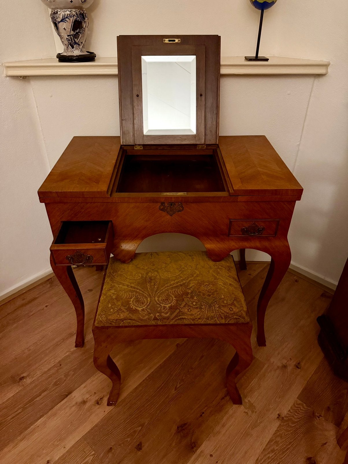 Antieke Franse kaptafel - poudreuse - opmaaktafel, Ophalen