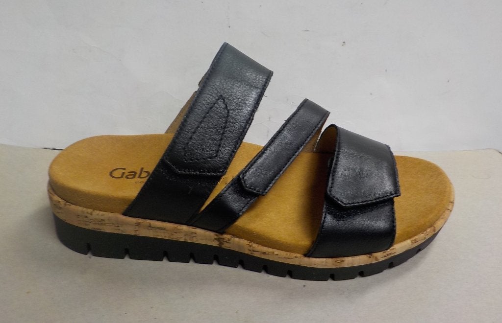 Zwarte slippers Gabor maat 41 1/2, Kleding | Dames, Schoenen, Slippers, Joachim-Gabor-Platz 1, 83024 Rosenheim, Germany, Zwart