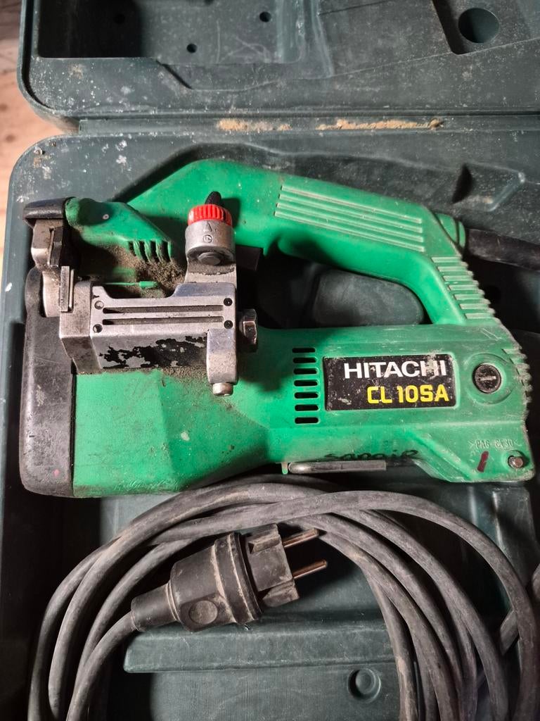 Hitachi draadeindknipper, Ophalen