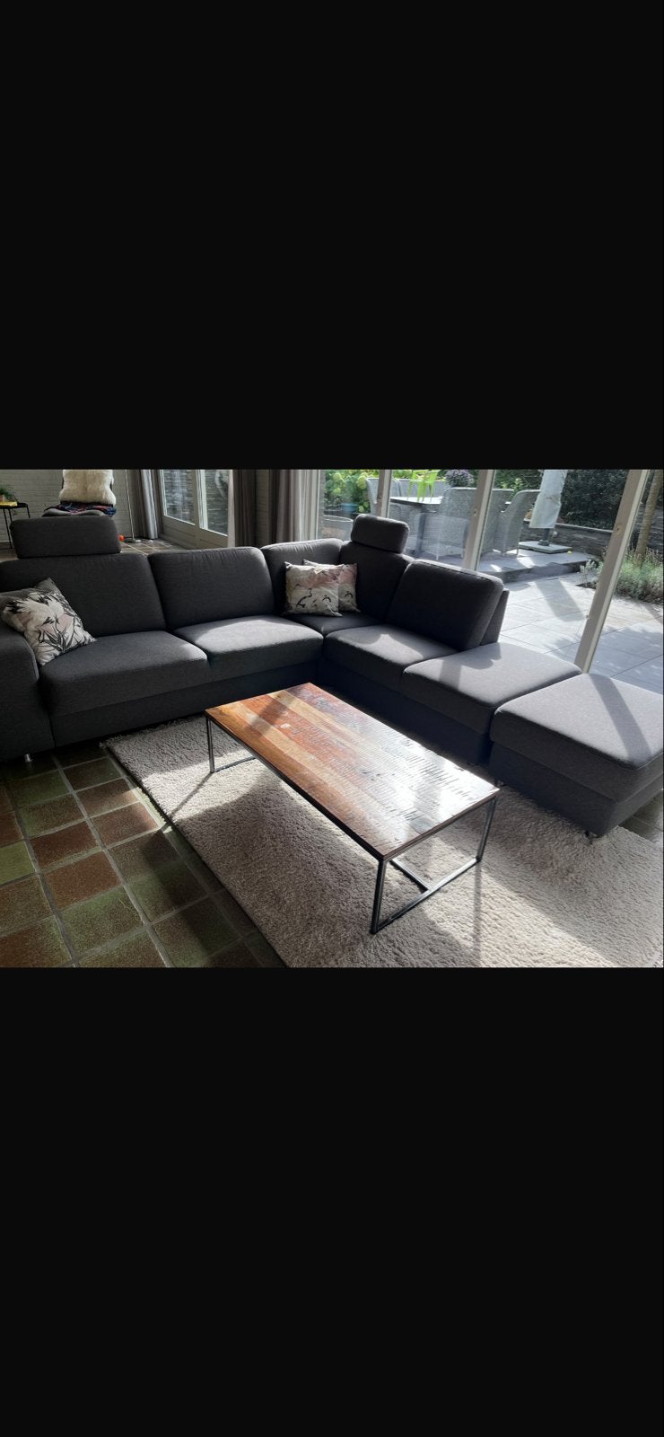 Moderne grijze hoekbank met verstelbare hoofdsteunen, Ophalen, 250 tot 300 cm, 100 tot 125 cm, Hoekbank