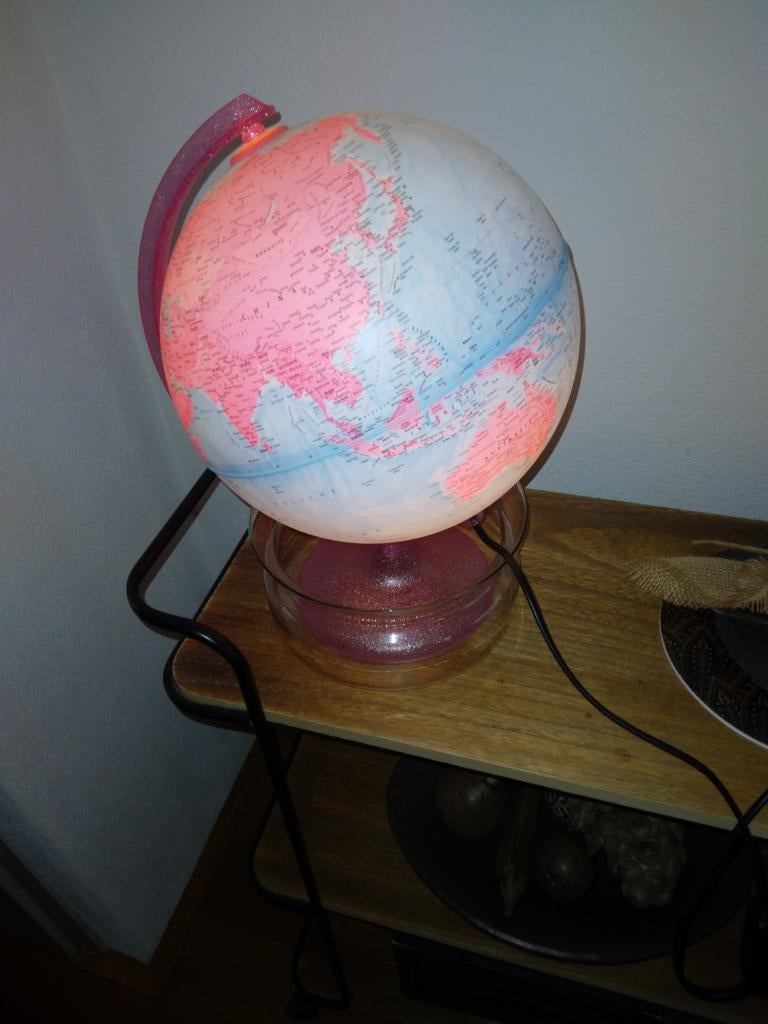 Globe roze wereldbol, Ophalen of Verzenden, Zo goed als nieuw