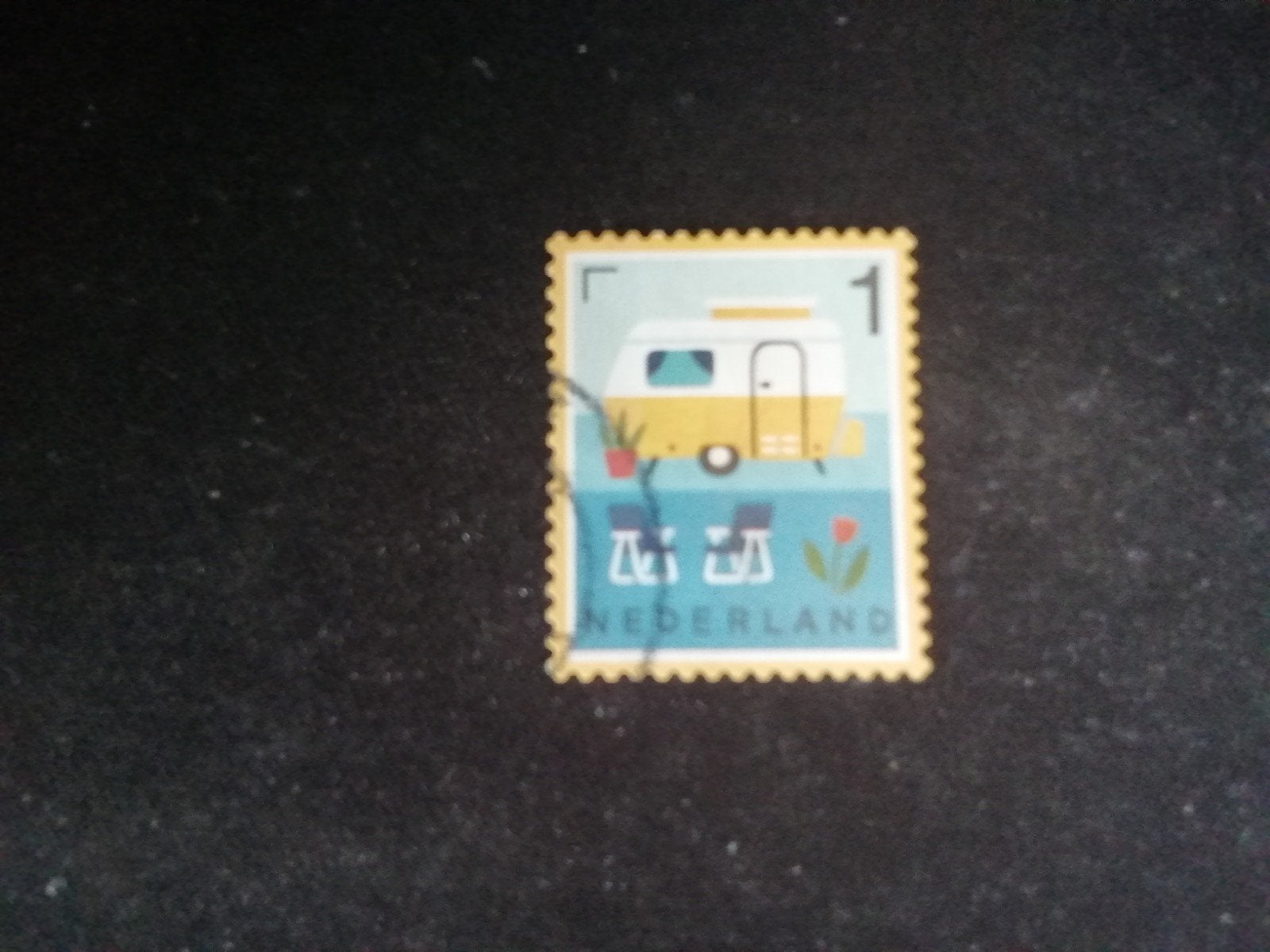 41 NEDERLAND CARAVAN GESTEMPELD, Ophalen of Verzenden, Na 1940, Gestempeld