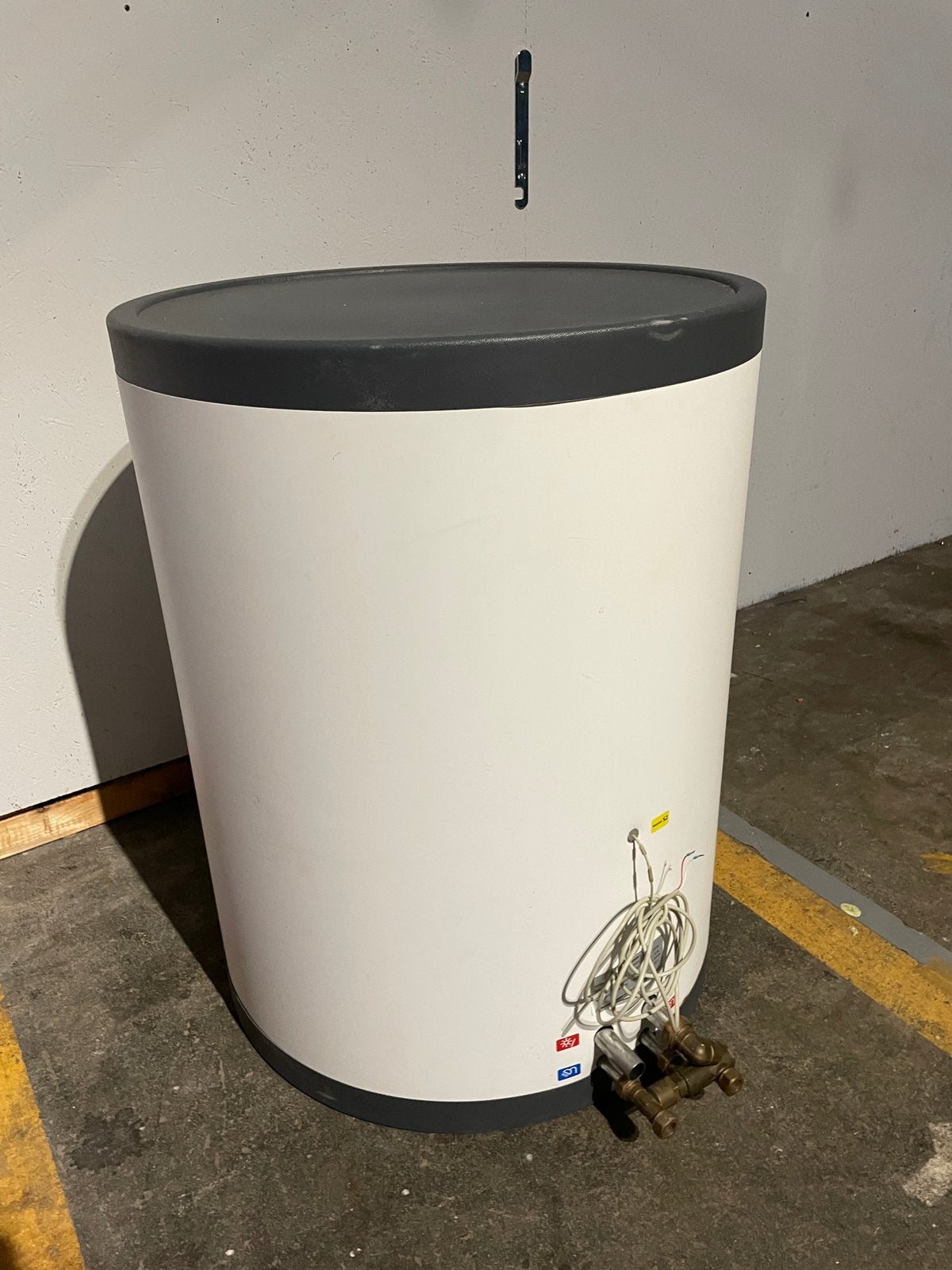 Zonneboiler RVS 120L uit 2020/ 200L uit 2016/ alleen boiler, Doe-het-zelf en Verbouw, Geisers en Boilers, Ophalen, 100 liter of meer