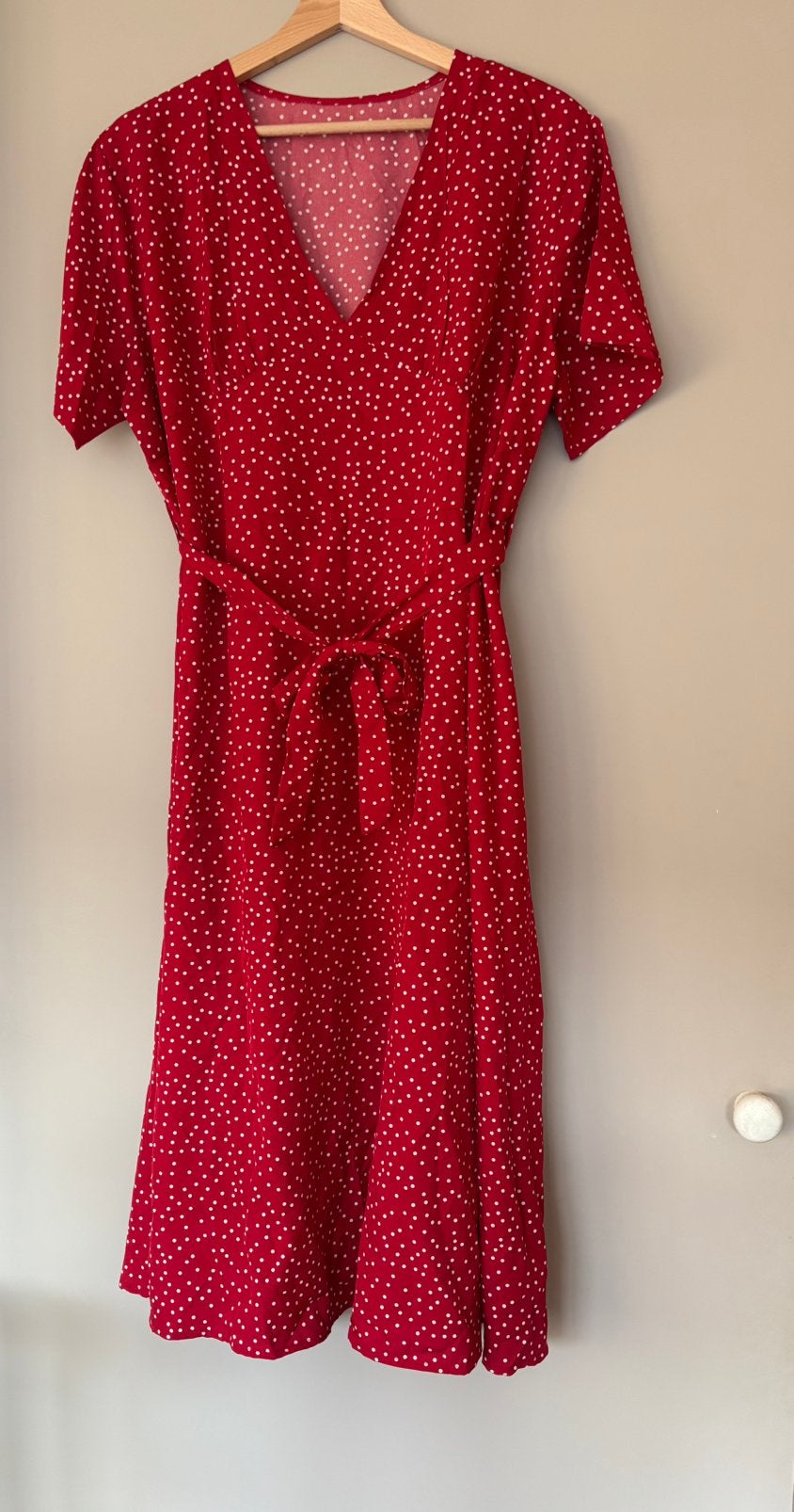 Rode zomerjurk met witte stippen., Maat 46/48 (XL) of groter, Nieuw, Ophalen of Verzenden, Knielengte