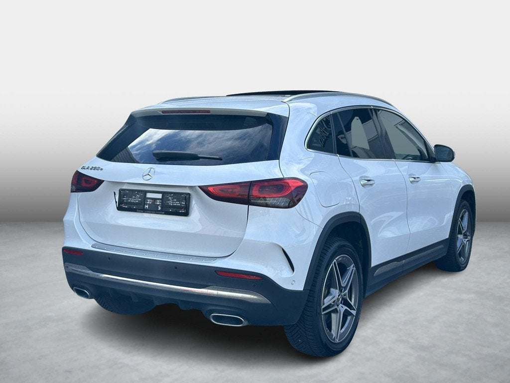 Mercedes-Benz GLA-klasse 250 e AMG Line | Panoramadak | Memo, Auto's, Mercedes-Benz, 4 cilinders, 16 kWh, Leder en Stof, Wit
