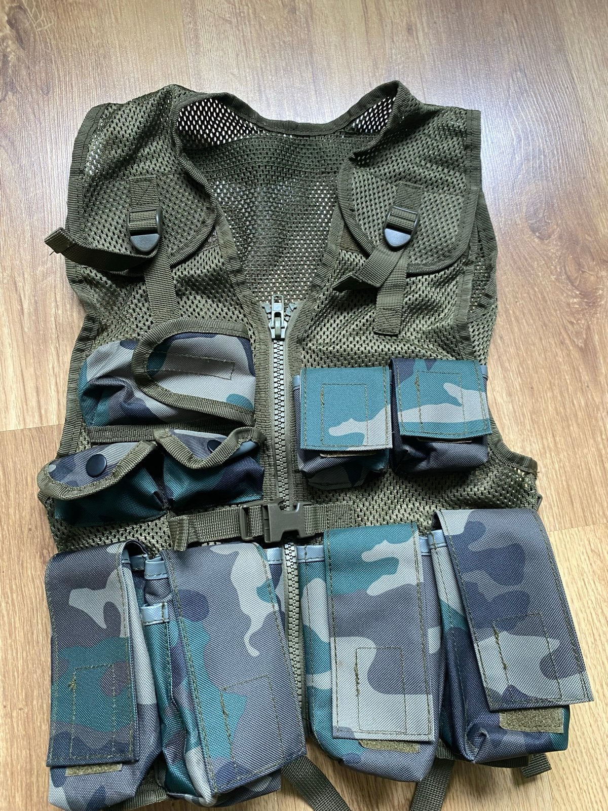Militair tactisch vest - Woodland camouflage, Ophalen of Verzenden, Overige soorten, Overige gebieden, Kleding of Schoenen
