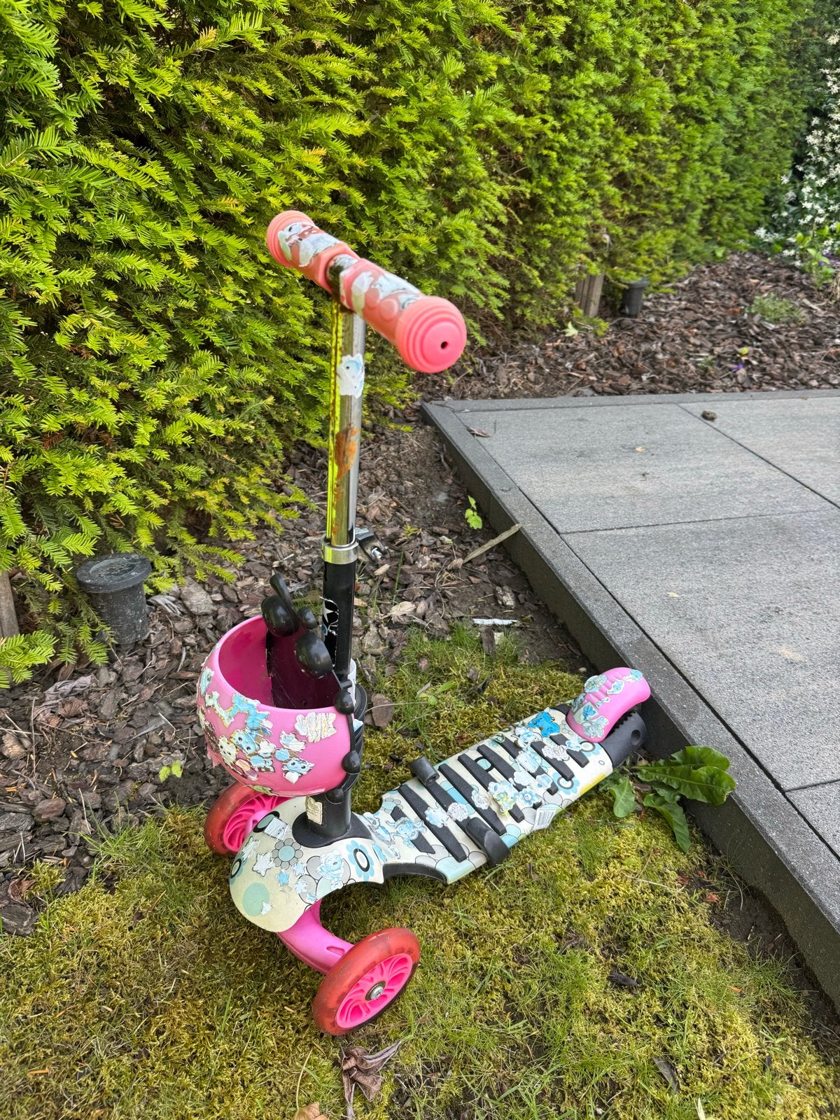 Roze kinderstep met mandje en stickers, Ophalen of Verzenden, Gebruikt, Gewone step