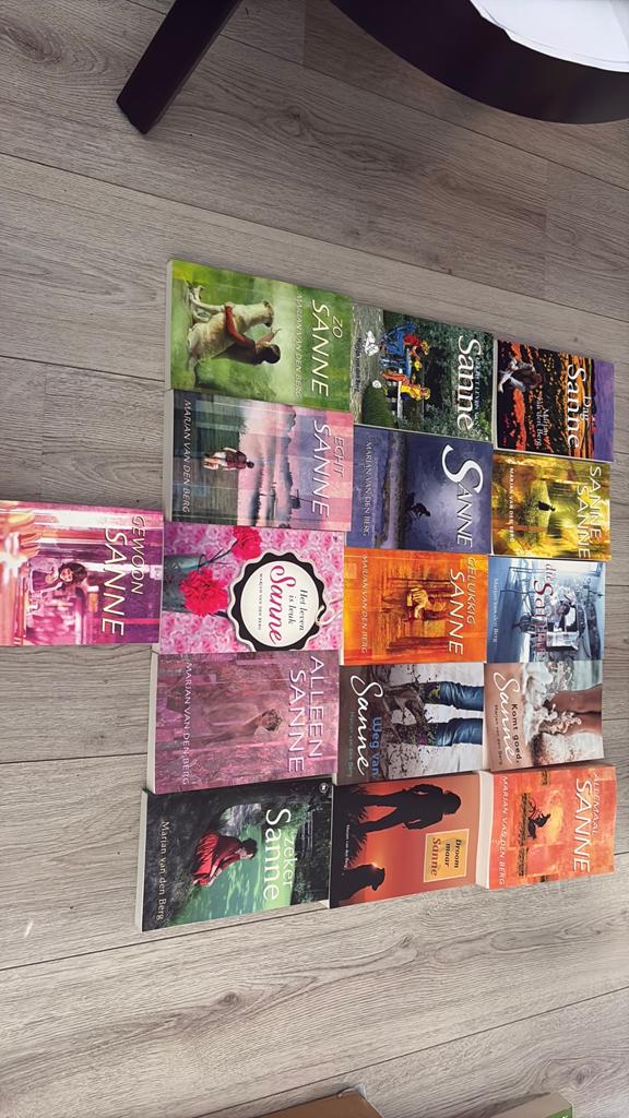 Marjan van den berg sanne boeken, Ophalen, Zo goed als nieuw